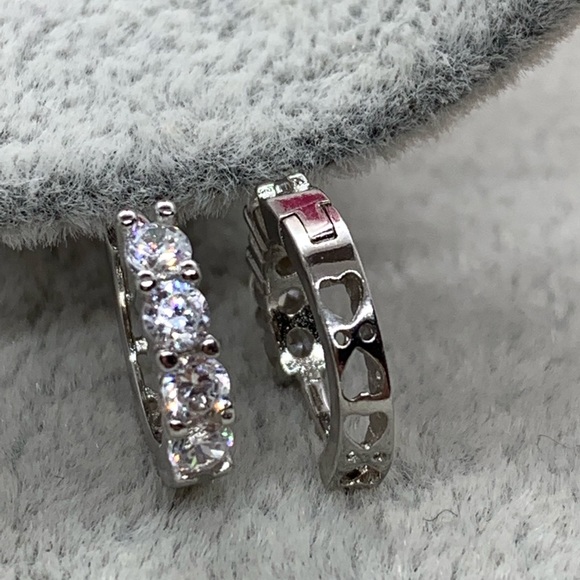 Jewelry - Sterling Silver 925 CZ Earrings